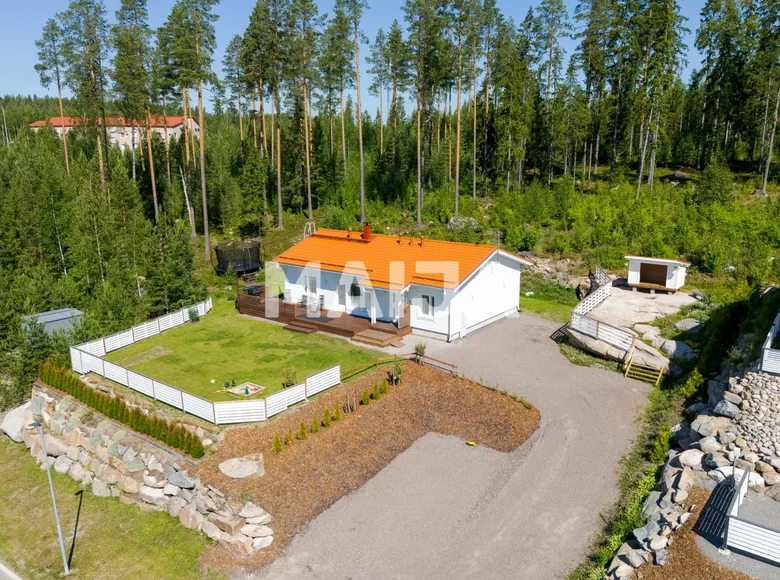 Dom 4 pokoi 105 m² Jyvaeskylae sub-region, Finlandia