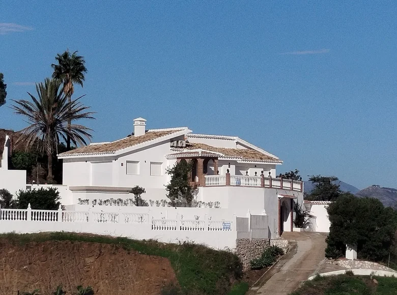 3 bedroom villa 241 m² Mijas, Spain