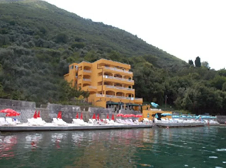 Hotel 1 630 m² in Stoliv, Montenegro