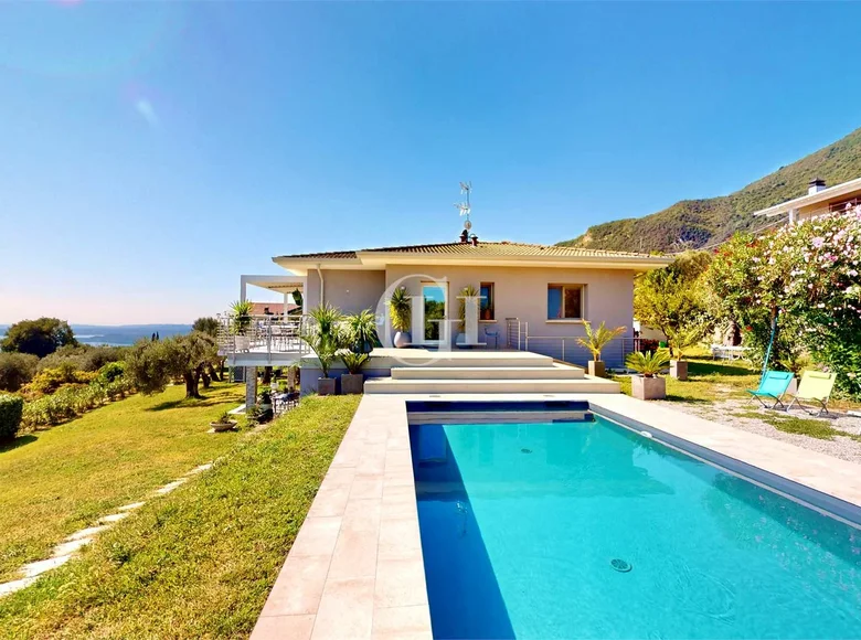 4 bedroom Villa 350 m² Toscolano Maderno, Italy