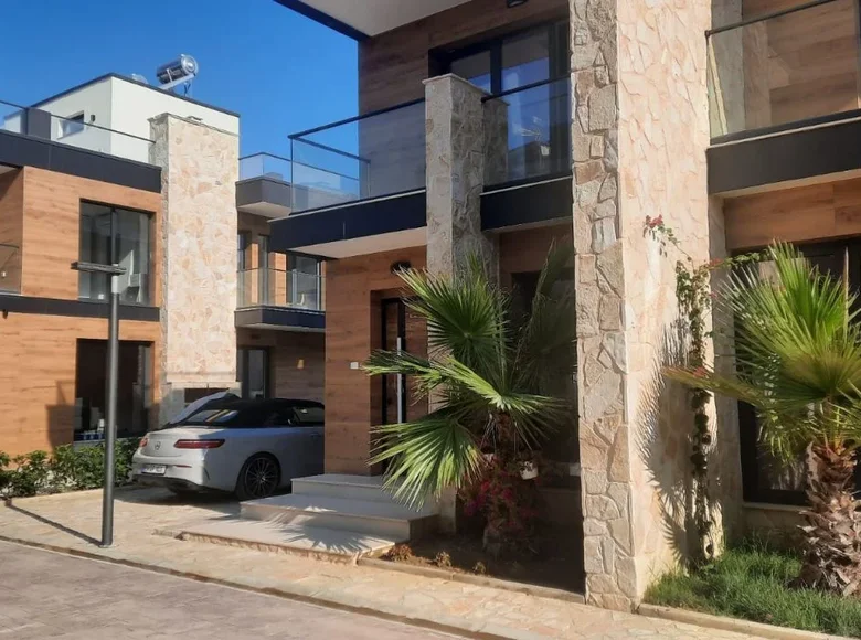 Townhouse 2 bedrooms 210 m² Bashkia Durres, Albania