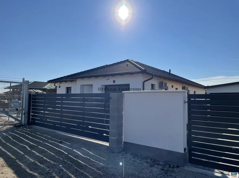 4 room house for sale in Siofok, Hungary for €448,209 listing 1160870