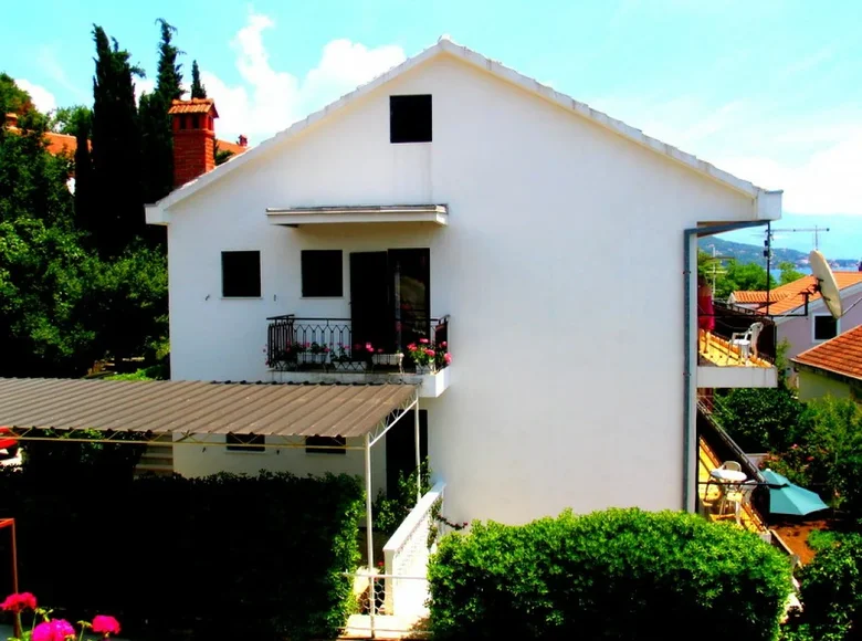 Haus 11 Zimmer 260 m² Herceg Novi, Montenegro