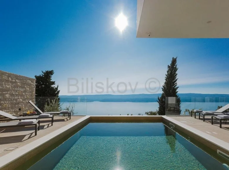 5 room villa 330 m² Lokva Rogoznica, Croatia