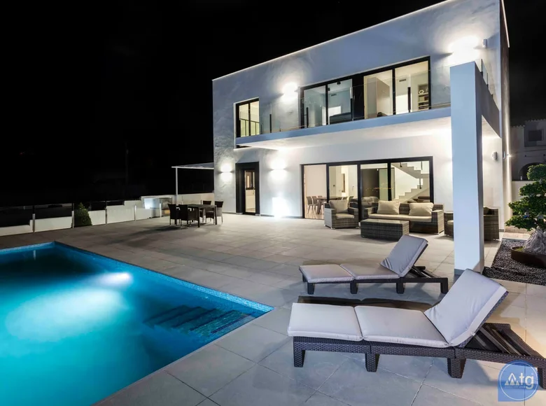 3 bedroom villa 253 m² Denia, Spain