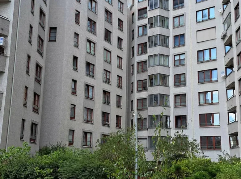 Mieszkanie 3 pokoi 83 m² w Warszawa, Polska