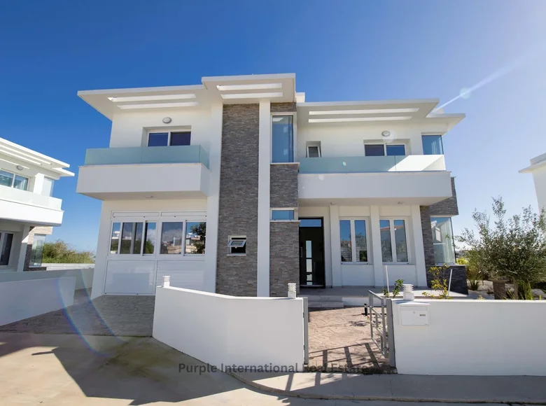 Villa 4 chambres 200 m² Agía Nápa, Chypre