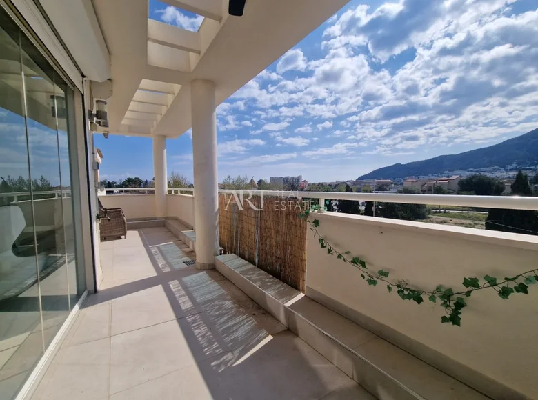 Mieszkanie 2 pokoi 122 m² lAlfas del Pi, Hiszpania