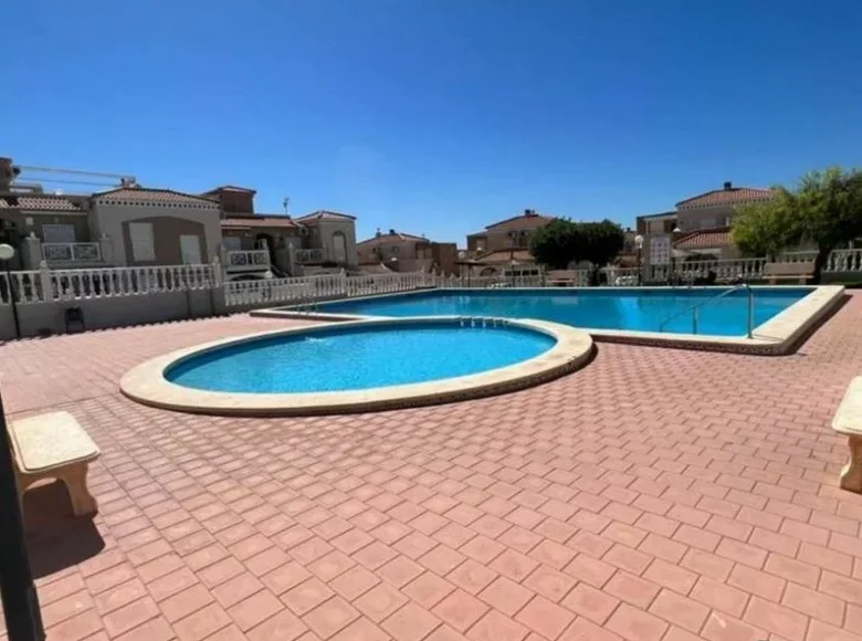 Bungalow z 2 sypialniami  Torrevieja, Hiszpania