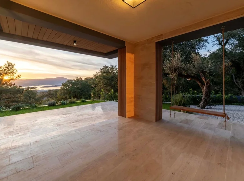 3 bedroom villa 480 m² Kavac, Montenegro