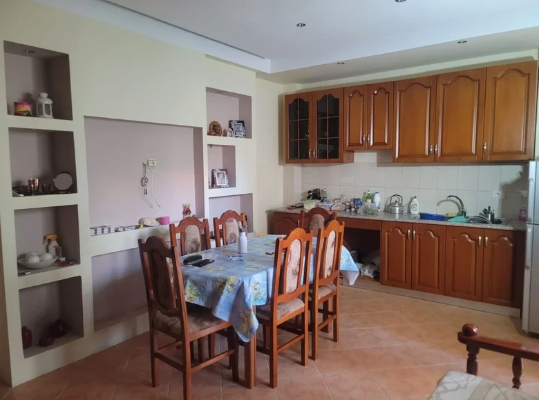 Mieszkanie 2 pokoi 75 m² Durres, Albania