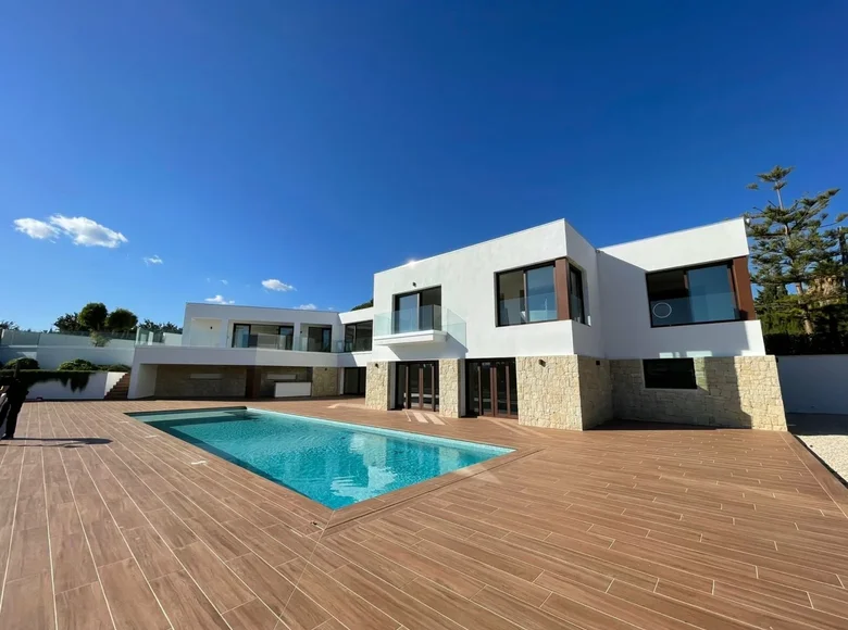 4 bedroom house  l Alfas del Pi, Spain