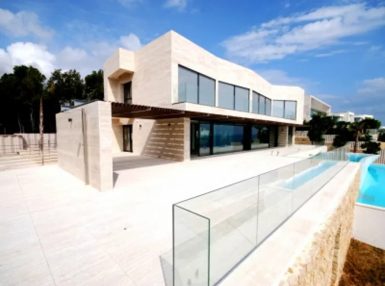 4 bedroom house 700 m² Malaga, Spain