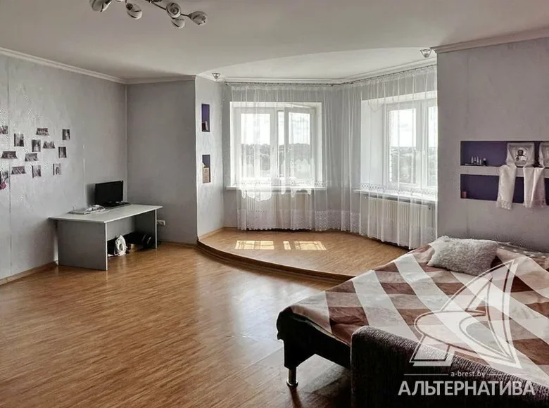 Квартира 1 комната 49 м² Высокое, Беларусь