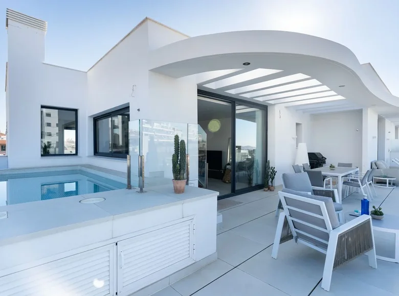 Wohnung 3 Schlafzimmer 135 m² Fuengirola, Spanien