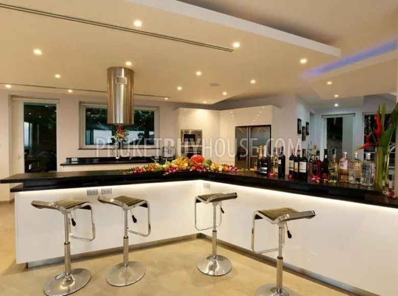 Villa 9 bedrooms 1 000 m² Ban Bang Thao, Thailand