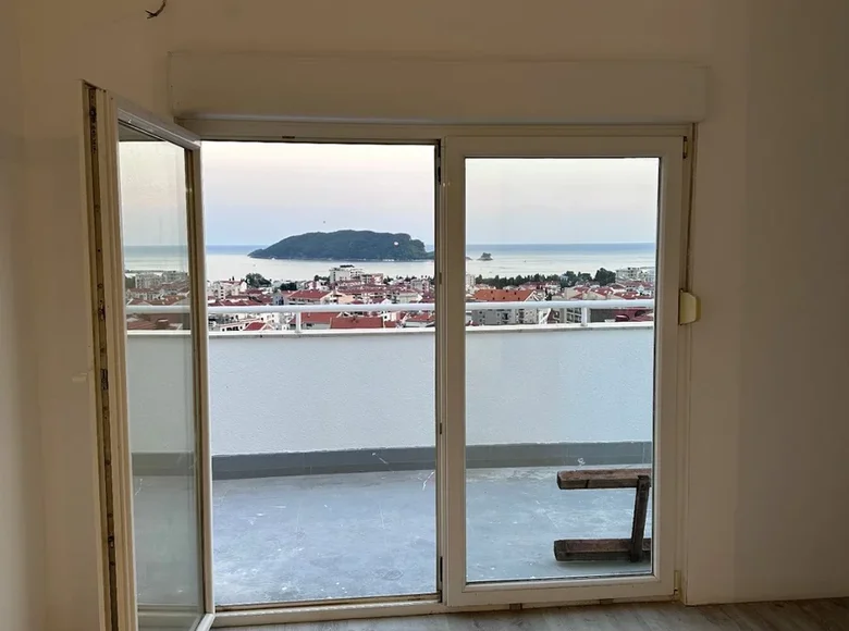 Mieszkanie 2 pokoi 73 m² Budva, Czarnogóra