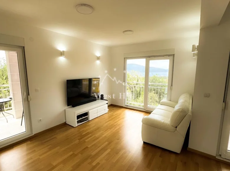 Apartamento 2 habitaciones 72 m² Tivat, Montenegro