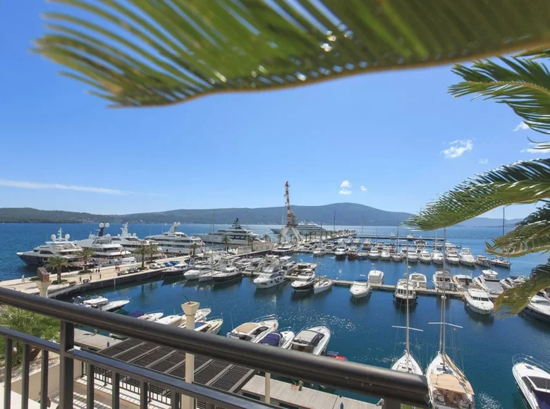 Mieszkanie 2 pokoi 288 m² Tivat, Czarnogóra