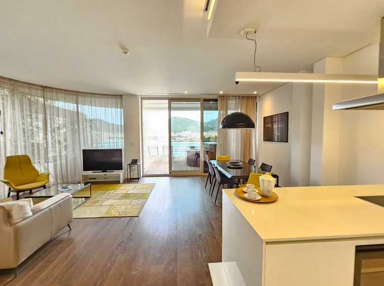 Mieszkanie 2 pokoi 153 m² Budva, Czarnogóra