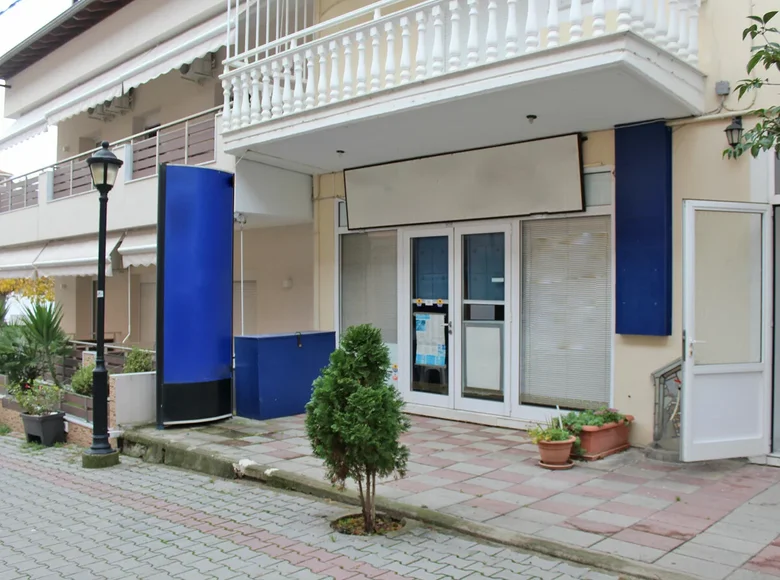 Commercial property 67 m² in Leptokarya, Greece