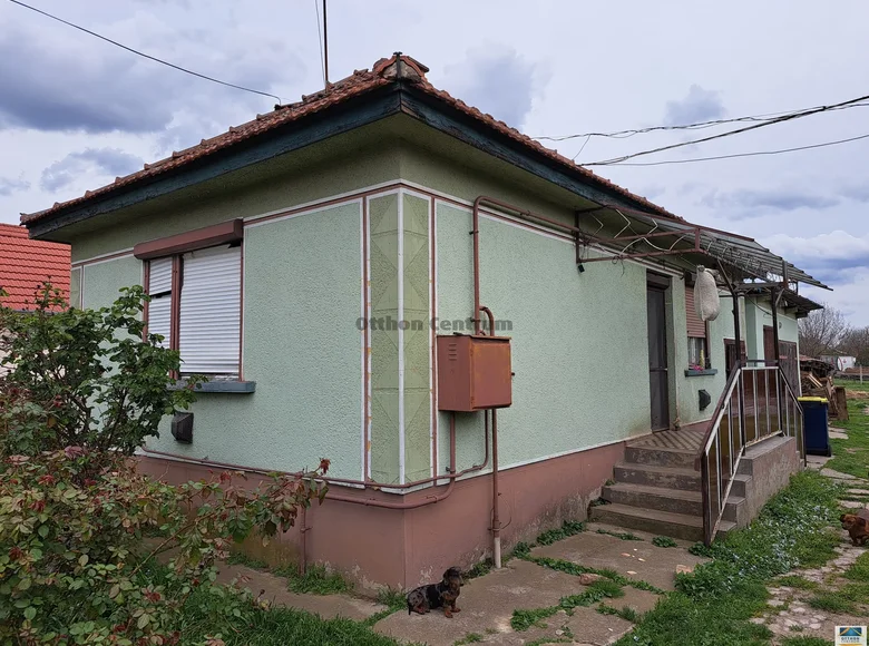 3 room house 96 m² Danszentmiklos, Hungary