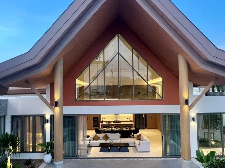 4 bedroom Villa 606 m² Phuket, Thailand