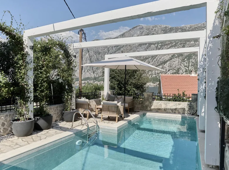 3 bedroom villa  Prcanj, Montenegro