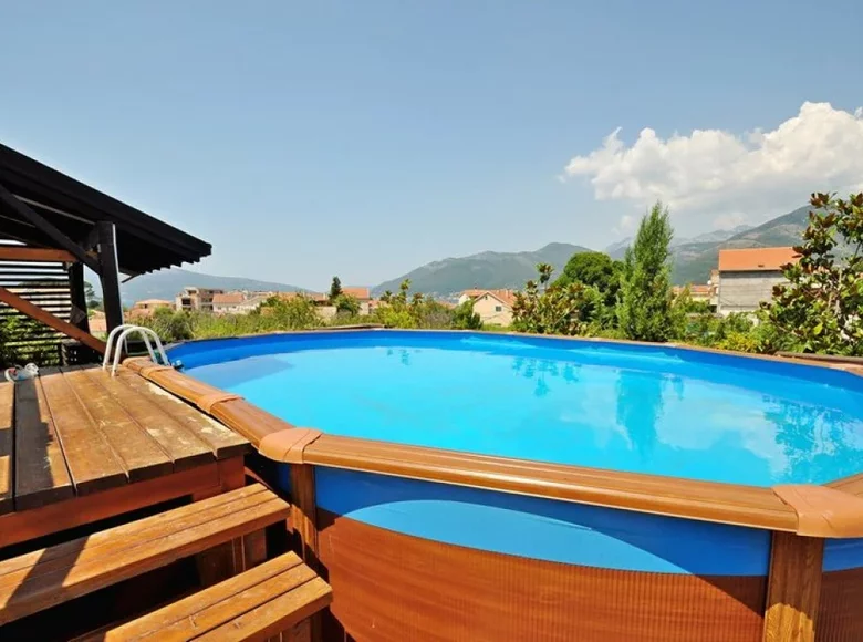 Apartamento 3 habitaciones 96 m² Tivat, Montenegro