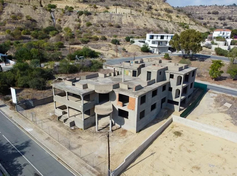 Investment 720 m² in Oroklini, Cyprus