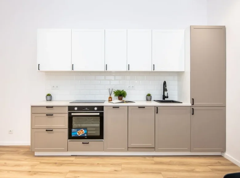 Mieszkanie 2 pokoi 44 m² Poznań, Polska