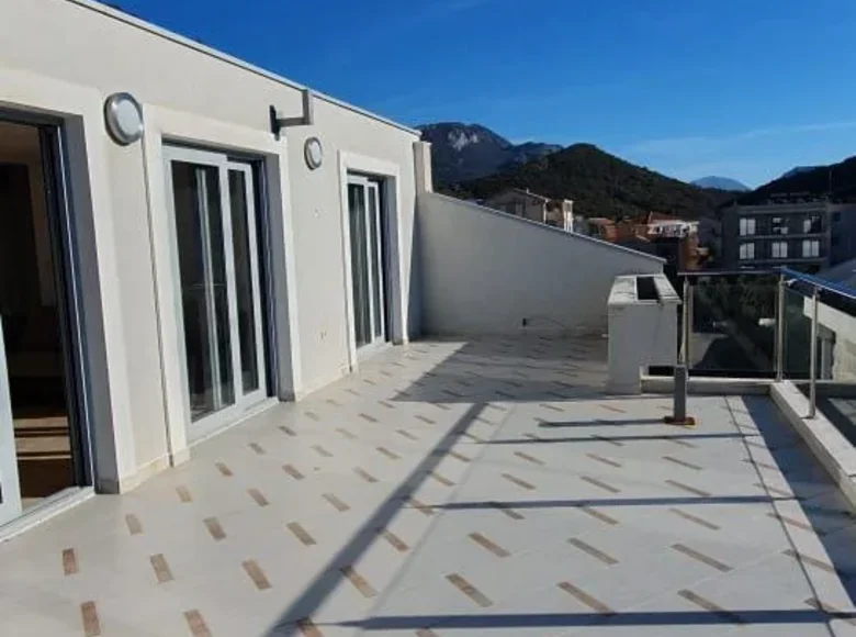 Ático 4 habitaciones 171 m² Petrovac, Montenegro