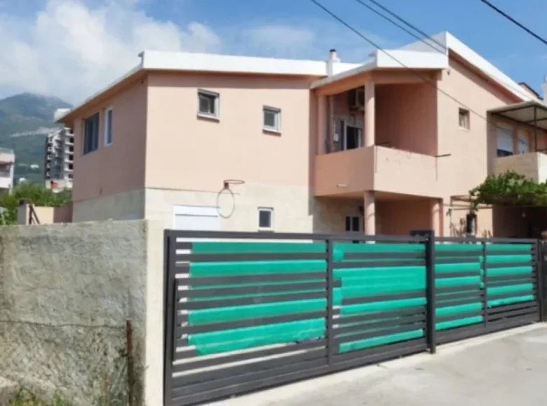 Casa 5 habitaciones 220 m² Bar, Montenegro