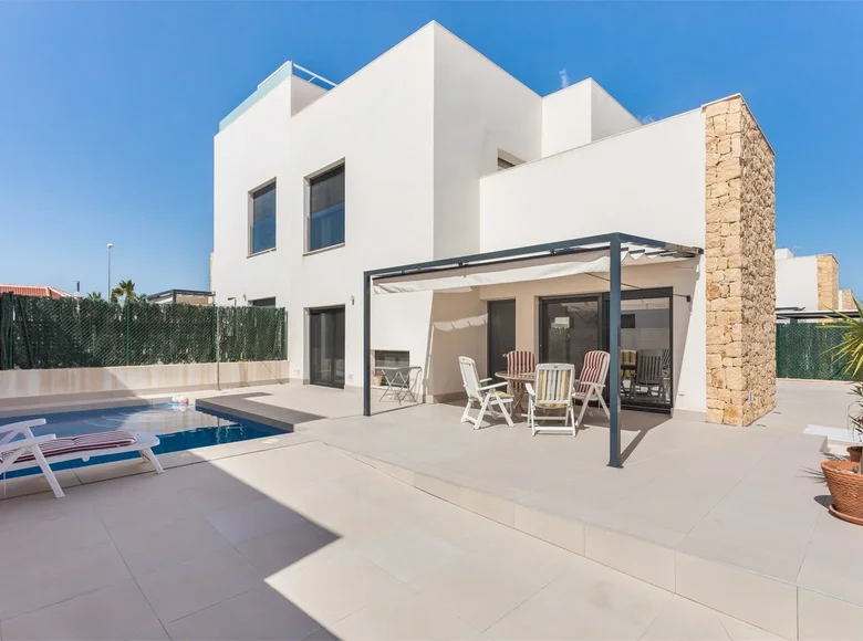 3 bedroom villa 162 m² Urbanizacion Dona Pepa, Spain