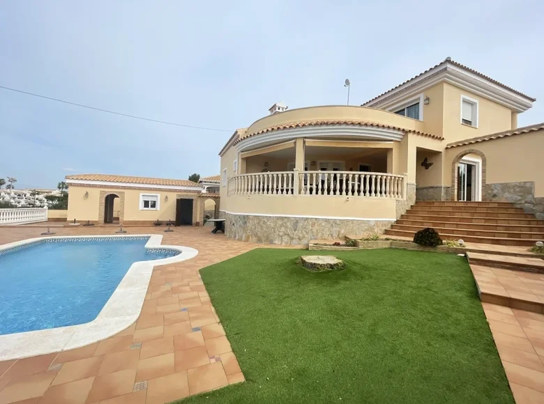 4 bedroom house 218 m² Orihuela, Spain