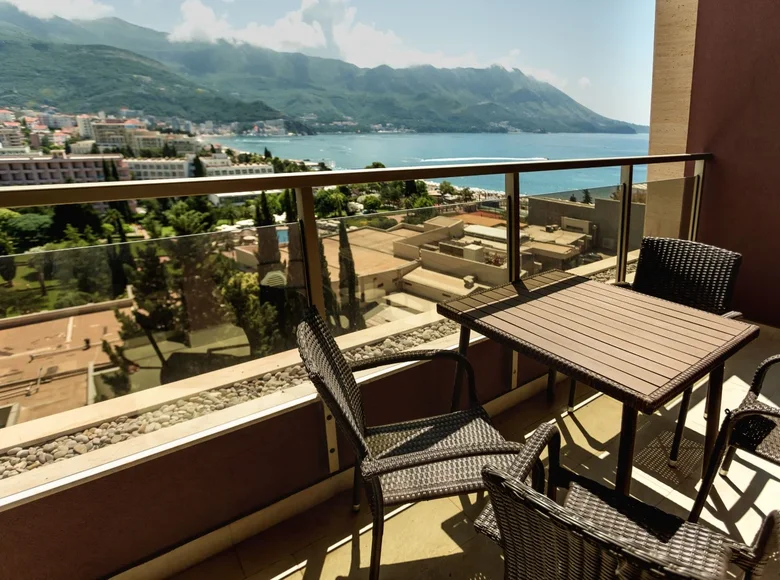 2 bedroom apartment 71 m² Budva, Montenegro