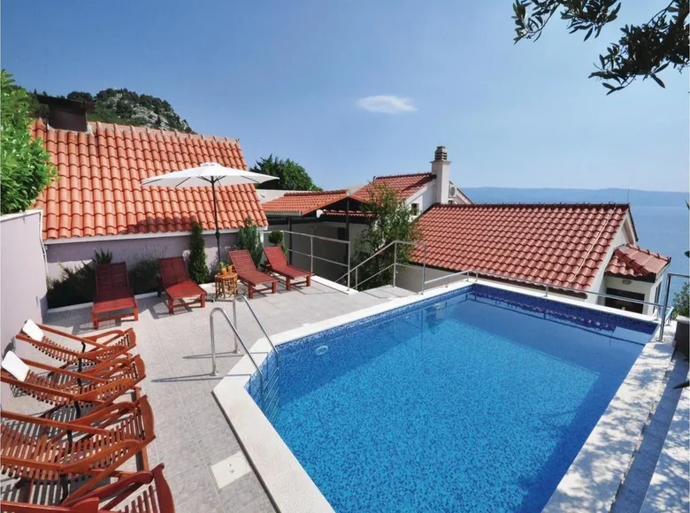 6-Schlafzimmer-Villa 380 m², Alle Länder