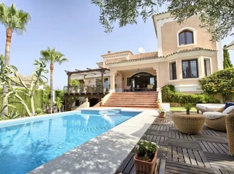 5 bedroom house 650 m² San Roque, Spain