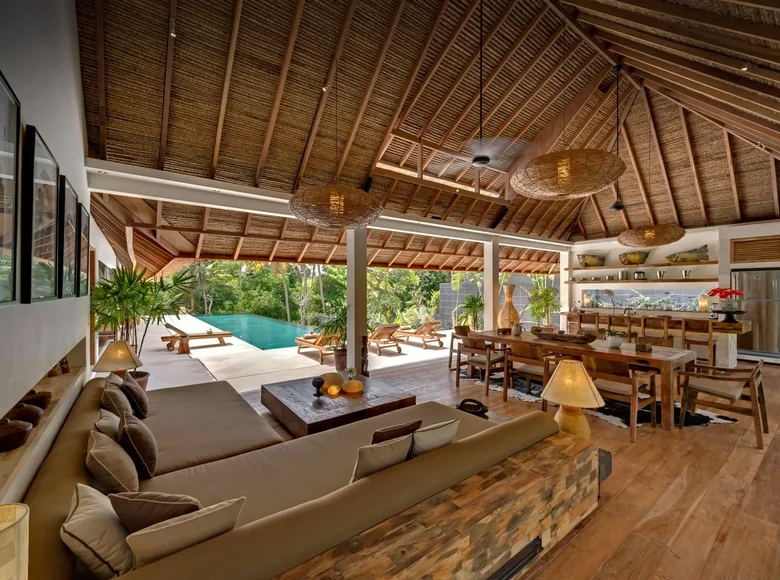 3-Schlafzimmer-Villa 500 m² Dalung, Indonesien