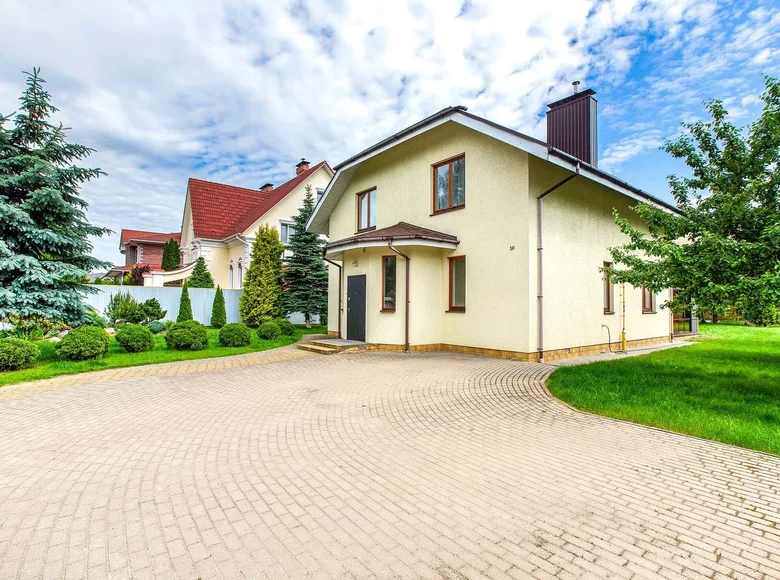 House 181 m² Valarjanava, Belarus