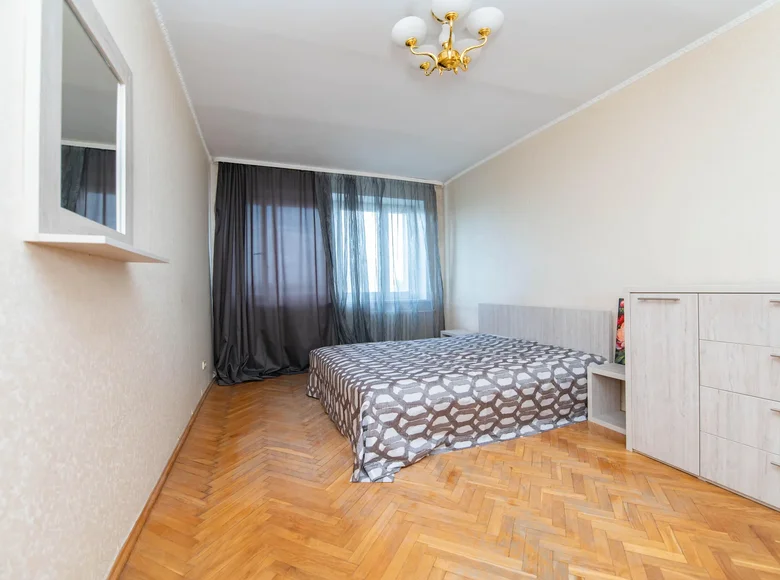 Mieszkanie 2 pokoi 48 m² Mińsk, Białoruś