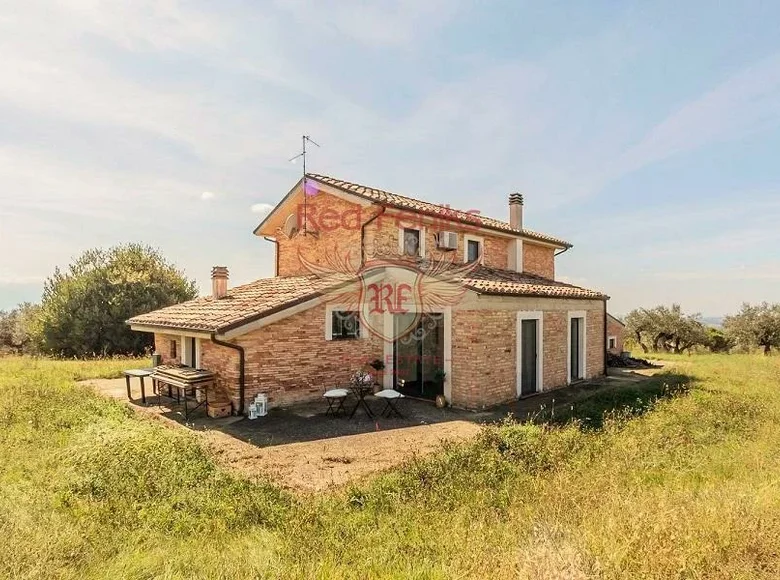 Villa 4 pièces 275 m² Loreto Aprutino, Italie