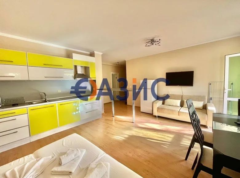 2 bedroom apartment 79 m² Sveti Vlas, Bulgaria