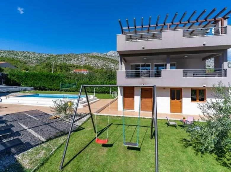 Villa de 4 dormitorios 220 m² Borak, Croacia