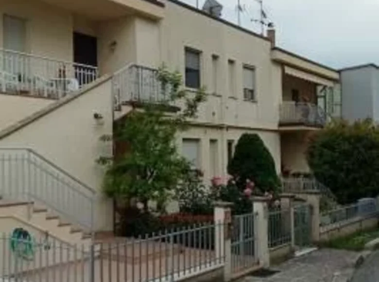 Квартира 8 комнат 120 м² Montappone, Италия