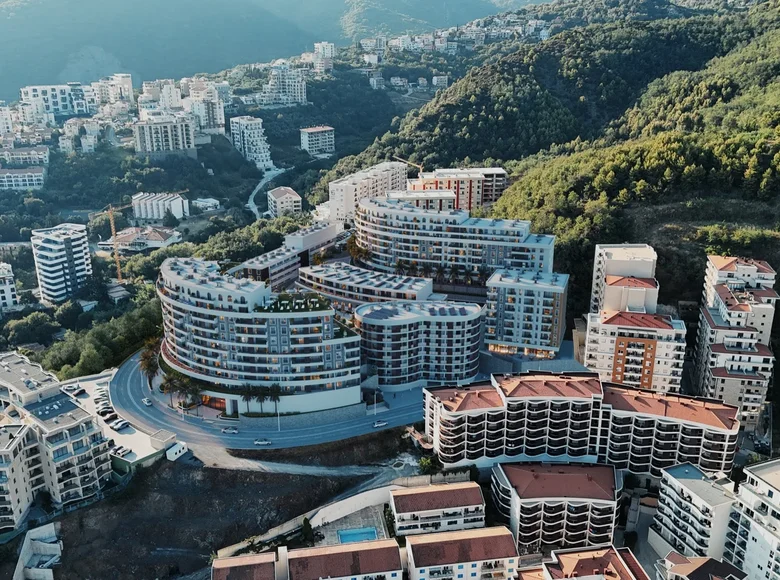 Apartamento 4 habitaciones 192 m² Becici, Montenegro