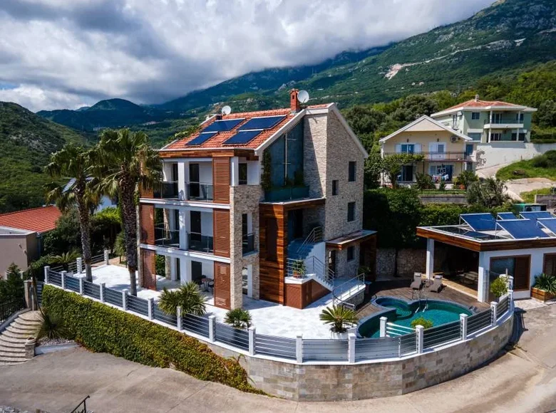 Revenue house 500 m² in Becici, Montenegro