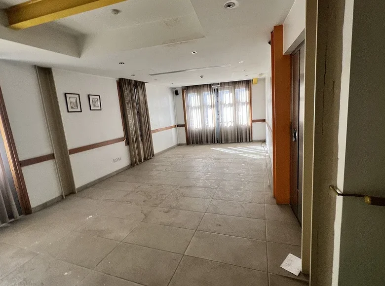 Shop 168 m² in Nicosia, Cyprus