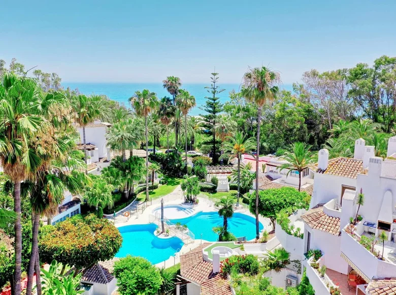 5 bedroom apartment  Ricmar, Spain