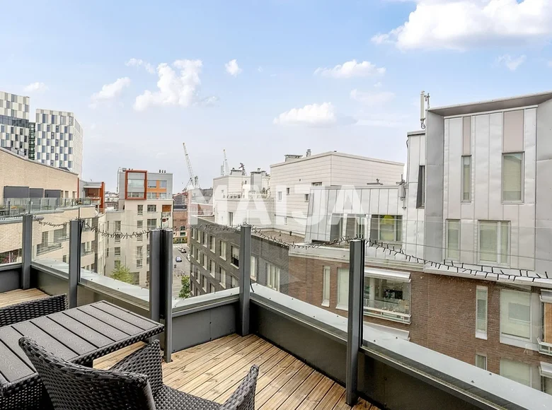 2 bedroom apartment 82 m² Helsinki sub-region, Finland